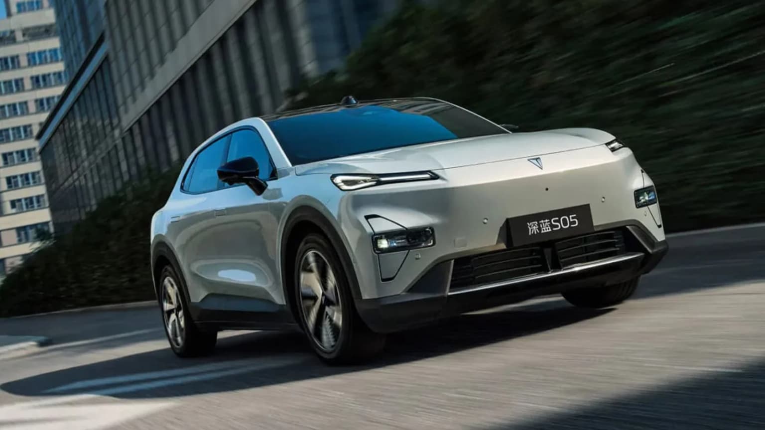 Changan yangi Deepal S05 krossoverini taqdim etadi: 381 ot kuchi va toʻliq uzatma