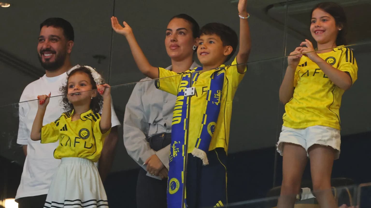 Cristiano Ronaldo's son Mateo scores a stunning long-range goal