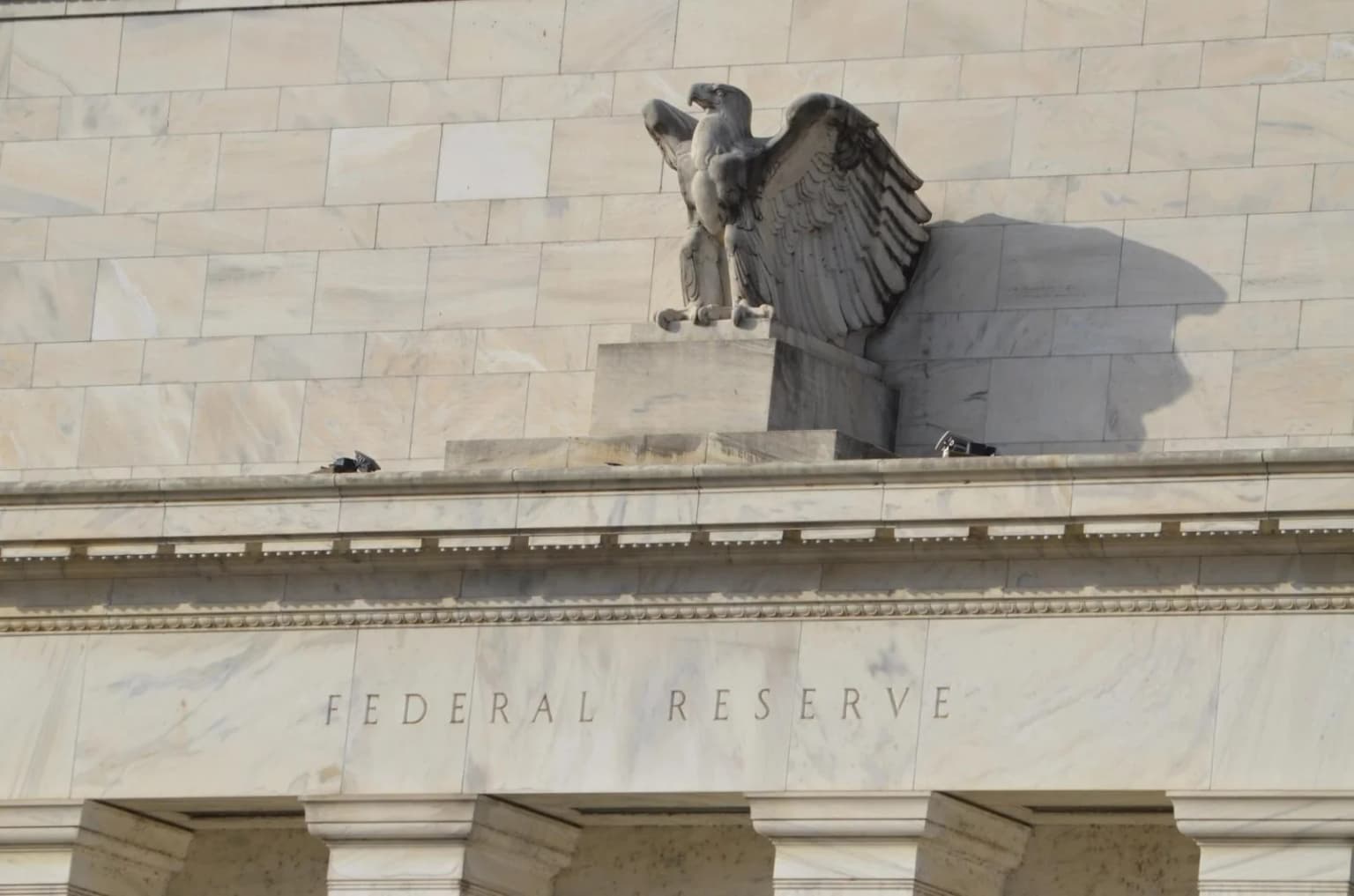 The Fed and Donald Trump are integrating cryptocurrencies into the payment system