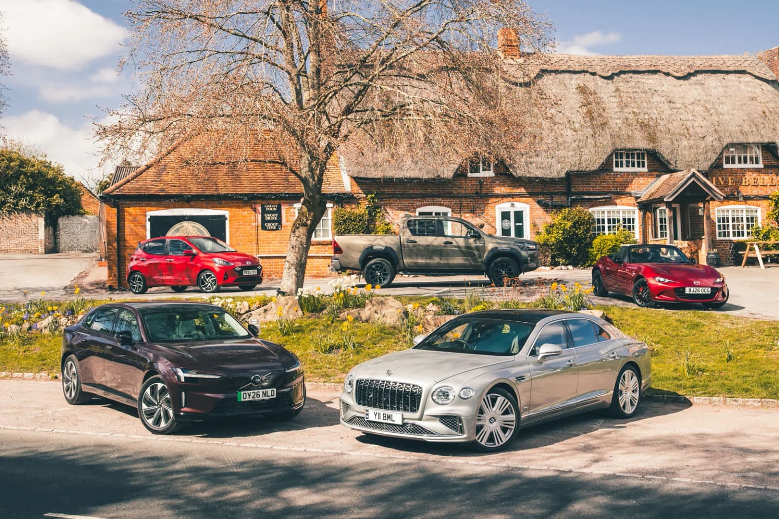 Hyundai i10, Mazda MX-5 и Bentley: 50 лучших автомобилей Великобритании