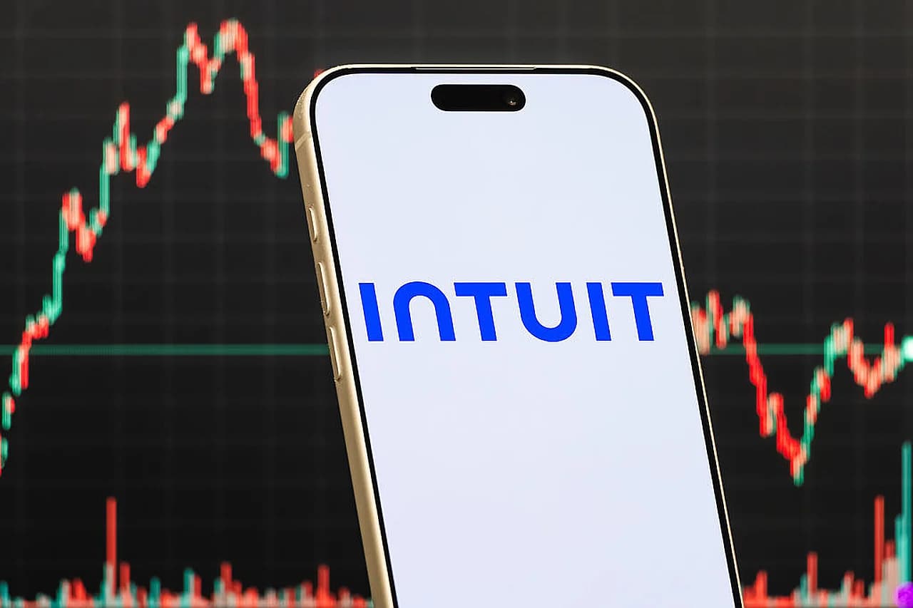 Intuit sunʻiy intellektga eʻtibor qaratish uchun 3000 xodimni boʻshatadi