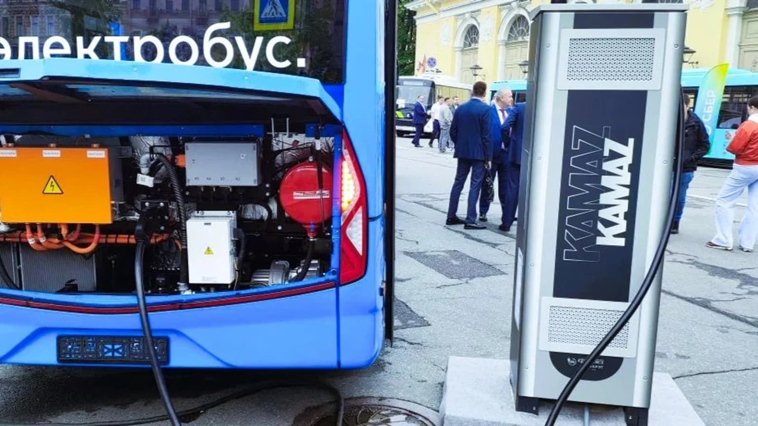 KamAZ presents new FORA "Night Charging" station
