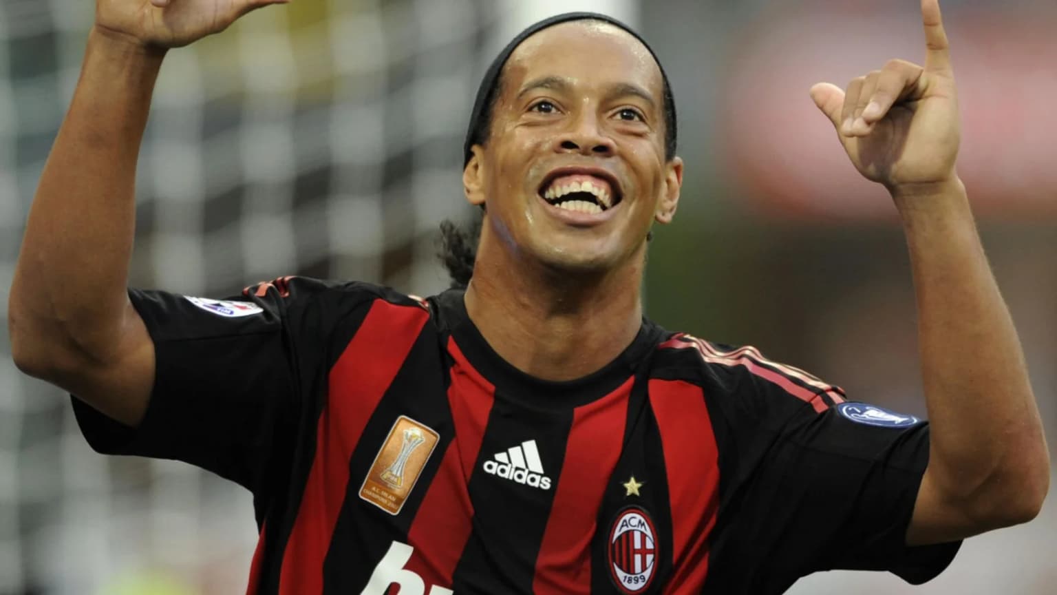 Талантливее, чем Lionel Messi? Ronaldinho и звездный состав Milan
