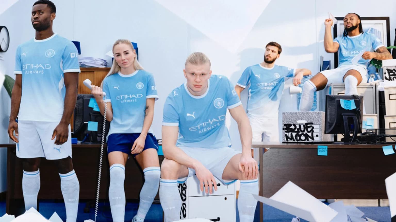 Manchester Siti 2026-27 mavsumi uchun yangi liboslarini taqdim etdi