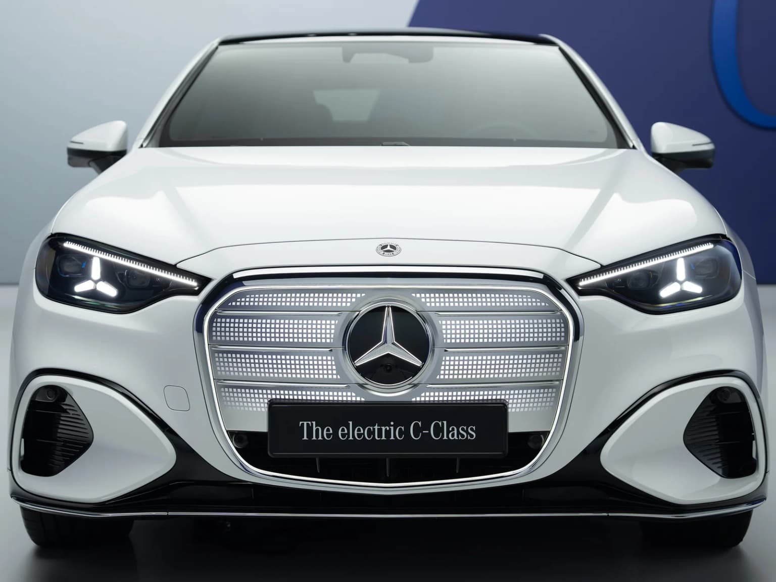 Mercedes-Benz Bosch motorlariga oʻtadi: Foydali ish koeffitsienti 98 foizgacha