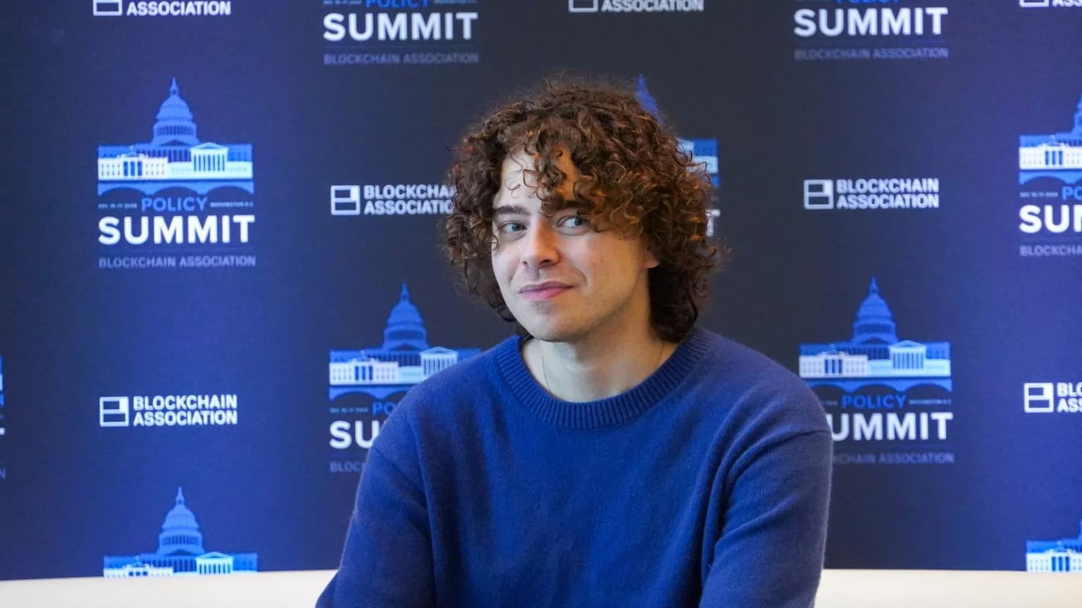 Полймаркет спорт гаровларини жорий этмоқда, SEК эса ЭТФлар бўйича фикр сўради