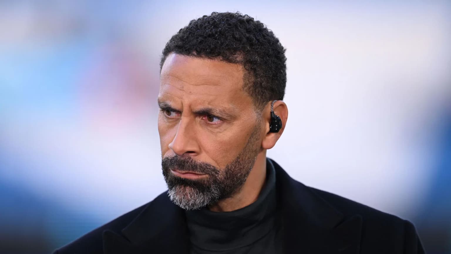 Rio Ferdinand Manchester Yunaytedga Robert Lewandowski bilan shartnoma imzolashni maslahat berdi