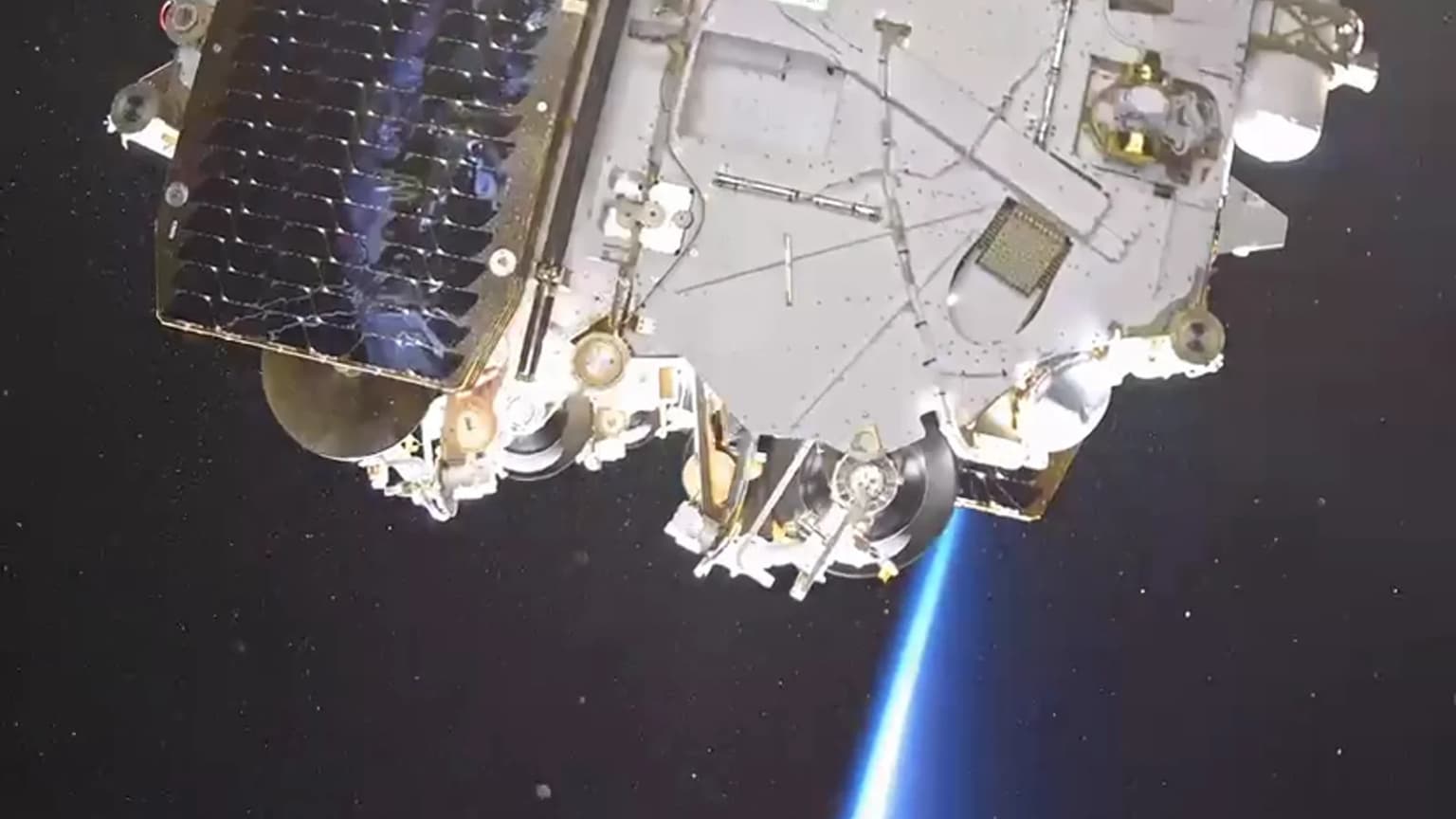 How does Russia's Rassvet satellite system differ from Starlink?