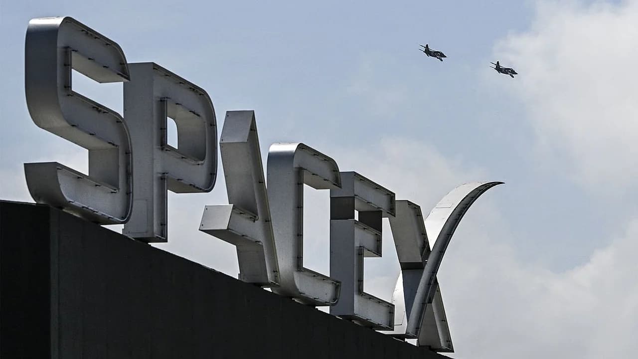 SpaceX биржага чиқиш учун ариза берди: Марс ва триллион долларлик бозор