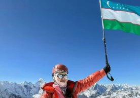 Ўзбекистонлик альпинист Алёна Аитова Ҳимолайнинг