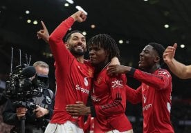 Майкл Каррик қўл остидаги дастлабки икки учрашувда ғалаба