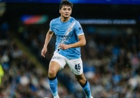 Англия Лига кубоги яримфиналида ўзбек футболи учун яна бир