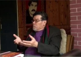 "Бу сиёсий ўйин", – деб ёзди Россияда яшаб ижод