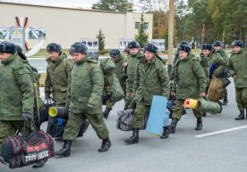 «Тавқи лаънатга учраган Россия паспортини олиш учун ўзингизни хатарга қўйманг» — ҳуқуқ фаоли фото