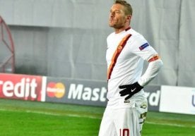 Афсонавий ҳужумчи Франческо Тотти яна бир бор «Рома» билан