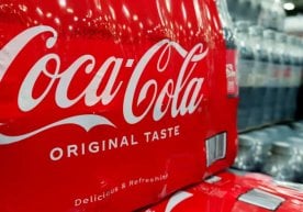 Coca-Cola компанияси АҚШда ишлаб чиқарадиган ичимликлар