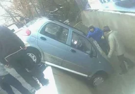 Ҳайдовчисиз Матиз автомобили чуқур ариққа тушиб кетди .