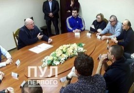 Лукашенко ҳибсдаги мухолифат вакиллари билан учрашди фото