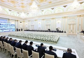 Президент Шавкат Мирзиёев йиғилишда иқтисодий дипломатияни