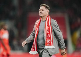 Собиқ таниқли футболчи Дмитрий Аленичев Россия терма