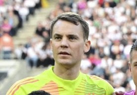 Мюнхеннинг "Бавария" клуби дарвозабони Мануэль