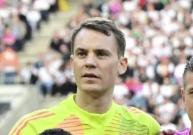 Мюнхеннинг "Бавария" клуби дарвозабони Мануэль