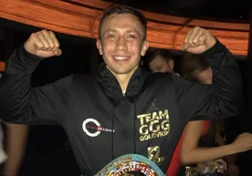 Qozog‘istonlik yengilmas bokschi, WBA Super, IBF va WBC