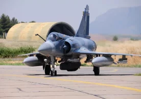 Фото: “Репорт.аz” Франция олтита Mirage 2000-5 русумли