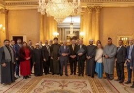 British imams reconcile with Zionists фото