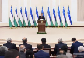 Президент парламентга мурожаатномасида давлат хизматчилари
