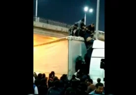 Тошкентда маст эркак «Қўйлиқ» бозори яқинидаги кўприкдан