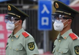 Foto: Getty Images Import qilingan lososlarni kesishga