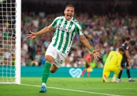 Real Betis Defeats Real Madrid in a Crucial La Liga Clash фото