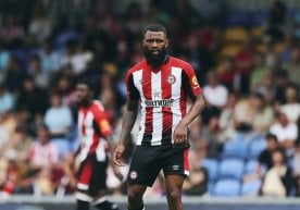 Англия Премьер-лигасида “катталар” яна бозорга чиқишга