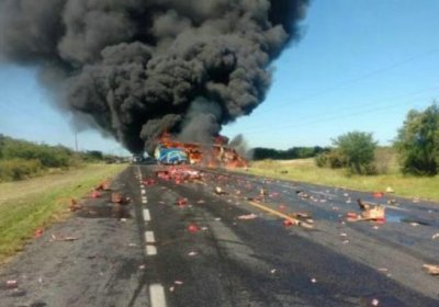 Meksikada avtotsisterna avtobus bilan to‘qnashdi, 2 kishi halok bo‘ldi фото