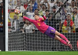 Мюнхеннинг «Бавария» клуби дарвозабони Мануэл Нойернинг