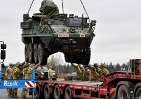 АҚШ Украинага Stryker бронетранспортёрларини беришга тайёрланяпти фото