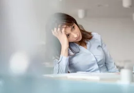 Фото: «Новий очаг» Қазғоқ, қуруқ соч ва ҳатто оёқларда