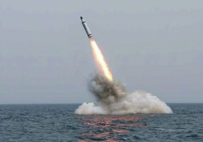 Шимолий Корея сув ости кемасидан баллистик ракета учирди фото