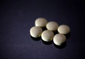 Фото: Reuters Тиббиёт ва фармацевтика соҳасида фаолият