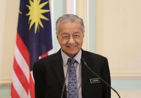 REUTERS/Lim Huey Teng Malayziya bosh vaziri Mahathir