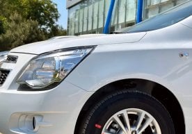 Автосалонлар Chevrolet Cobalt экспортини навбат кутмасдан олиб кетишни таклиф қилмоқда фото