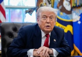 АҚШ президенти Дональд Трамп Оқ уйда журналистлар билан