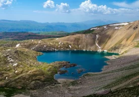 Президент Шавкат Мирзиёев туризмга оид йиғилишда хорижий