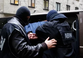 Фото: Reuters Икки беларус ва бир поляк Полша ички