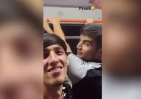 Видеодан кадр Тошкент метрополитенида “пранк” видео олиб,