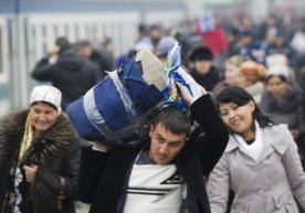 Shavkat Mirziyoyev xorijga chiqib ketgan mutaxassislar ro‘yxatini tuzishni buyurdi фото