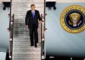 АҚШ президенти Дональд Трамп Сингапурга етиб борди ва