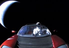 Фото: Newsweek 2018 йилнинг апрелида Falcon Heavy ракетаси