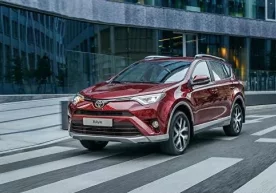 Toyota RAV4 Focus2move portali ekspertlari dunyodagi eng